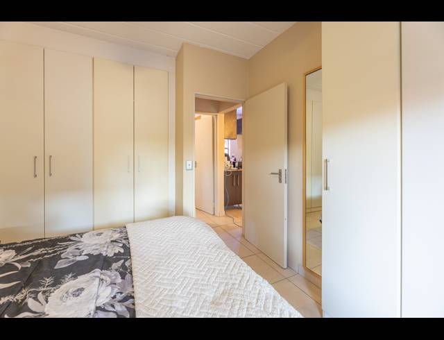 1 BEDROOM APARTMENT FOR SALE IN MAGALIESSIG